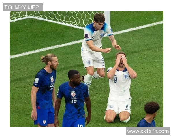 球星们击掌庆祝精彩瞬间展现团结与默契的足球精神 球星们击掌庆祝精彩瞬间展现团结与默契的足球精神