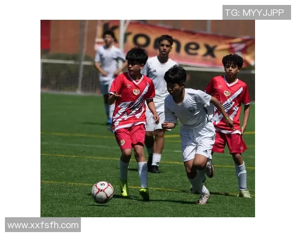 中国最帅足球球星风采展现实力与颜值并存的绿色传奇