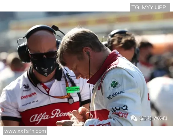 罗马尼亚足球队球星崛起之路探秘 从青春才俊到国际赛场的闪耀表现 罗马尼亚足球队球星崛起之路探秘 从青春才俊到国际赛场的闪耀表现